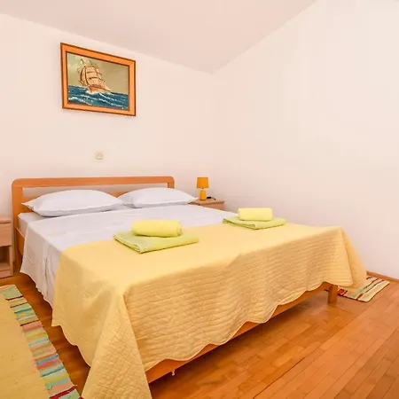 Apartment Karabatic Apartmán *
